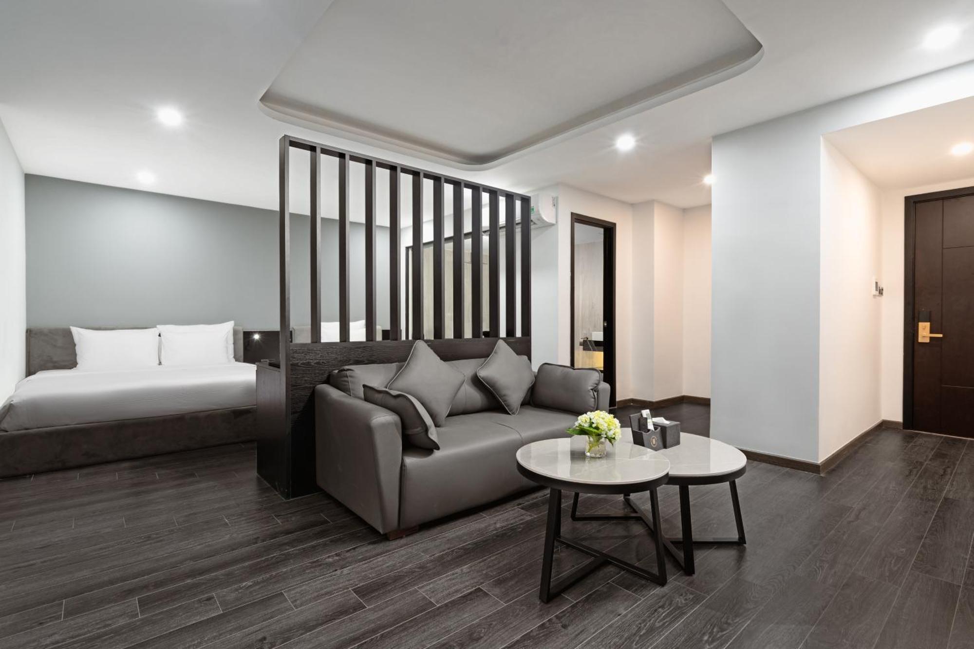 Mercy Emerald Hotel