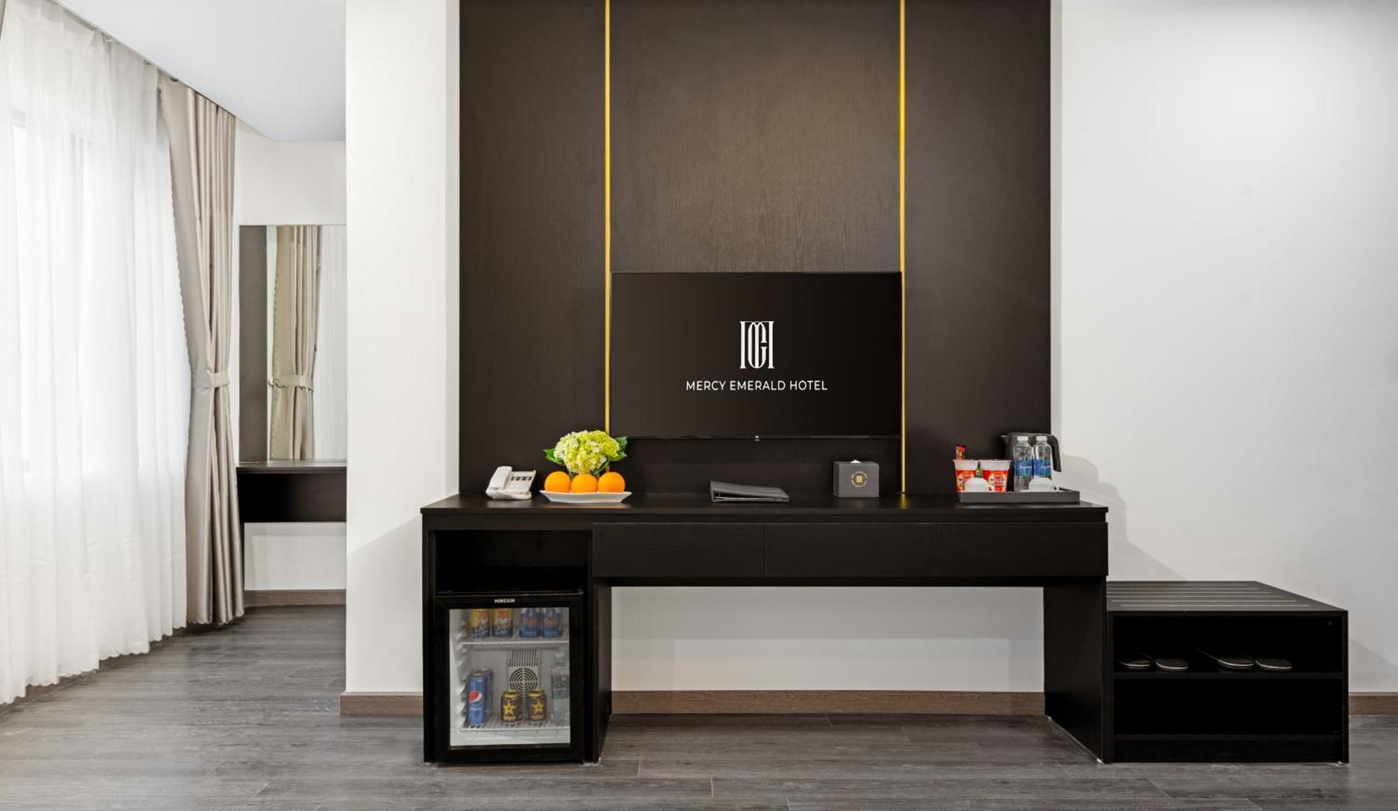 Hotel Mercy Emerald 4*